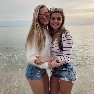 Meet your Posher, Genevieve